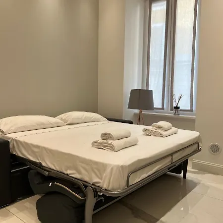 Apt Milano-moscova Con Terrazzo Condiviso Apartamento