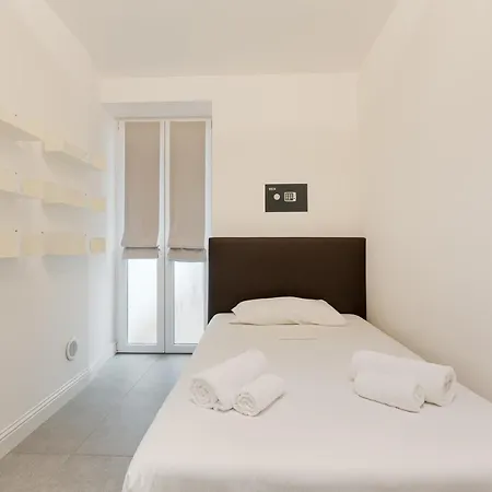 Apt Milano-moscova Con Terrazzo Condiviso Milán